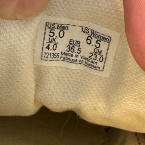 Vans Off The Wall Old Skool V Logo Pop Skater Shoes - Unisex Size 5 M / 6.5 W - Picture 7 of 8